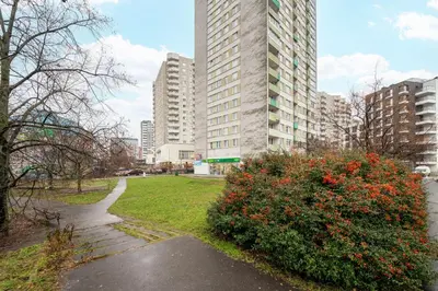 Budynek, w którym mieści się apartament