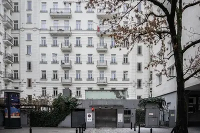 Budynek, w którym mieści się apartament
