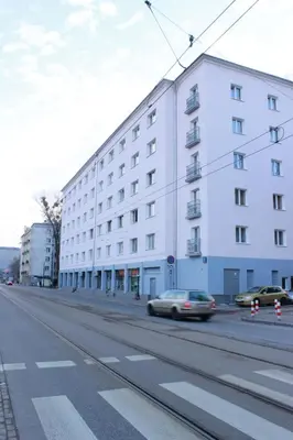 Budynek, w którym mieści się apartament