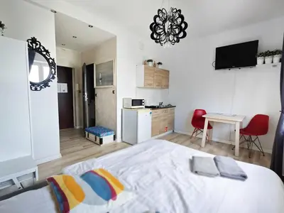 Kuchnia lub aneks kuchenny w obiekcie WSTApartments Młynarska 13