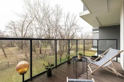 Balkon lub taras w obiekcie SuperApart Stanisława Augusta apt 42 - Park Skaryszewski