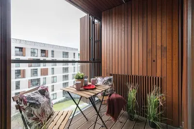 Balkon lub taras w obiekcie SuperApart Kolejowa 45 - Nowoczesny apartament na Woli