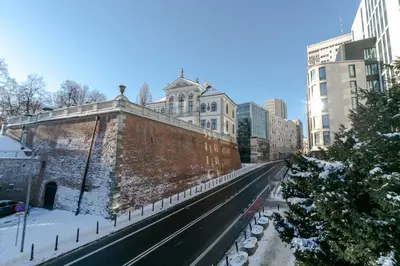 Obiekt Warsaw Concierge Dynasy zimą