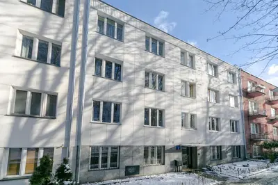 Budynek, w którym mieści się apartament