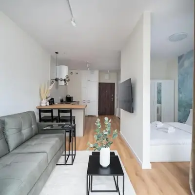 Business Park Cosy Apartment by BookingHost
