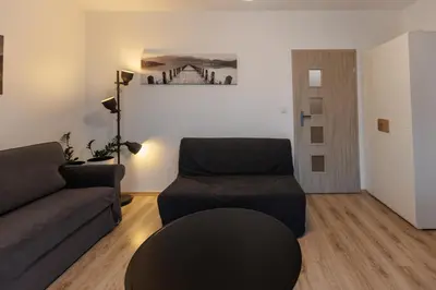 Część wypoczynkowa w obiekcie 2-108 Wola, Jana Kazimierza 32, Warsaw, cozy city view, Petrovdom Apartment