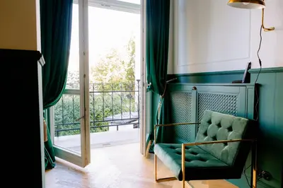 Balkon lub taras w obiekcie French Touch: romantyczny apartament w kamienicy