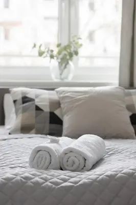 Łóżko lub łóżka w pokoju w obiekcie Elegant & Cozy Apartment Pańska by Noclegi Renters