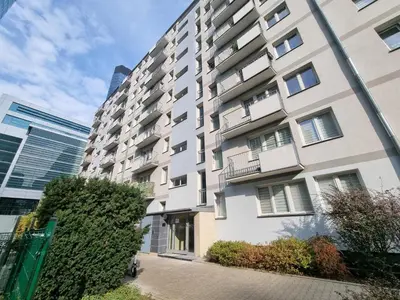 Budynek, w którym mieści się apartament