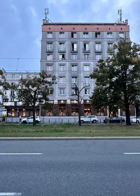 Budynek, w którym mieści się apartament
