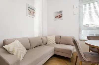 Część wypoczynkowa w obiekcie Wiktoryn 18 Citysphere Premium Suite 1