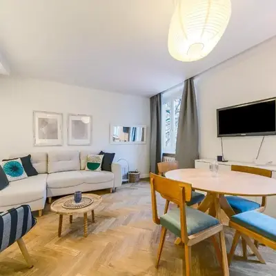 Warsaw Concierge Opera II