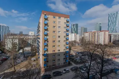 Budynek, w którym mieści się apartament