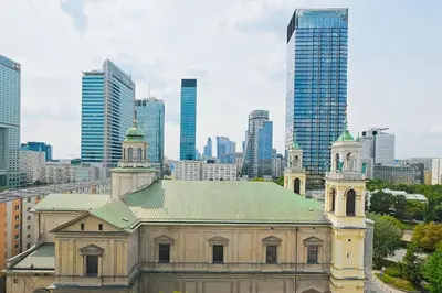 Widok na miasto Warszawa z tego apartamentu