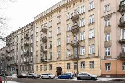 Budynek, w którym mieści się apartament