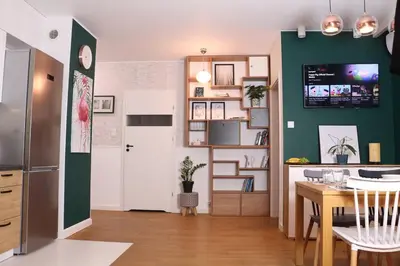 Kuchnia lub aneks kuchenny w obiekcie Comfy, Familly friendly apartment. Balcony. Garage.
