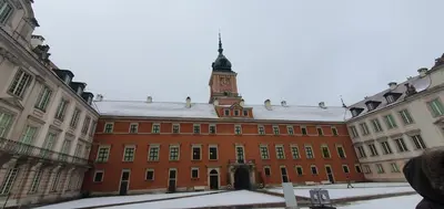 Obiekt Central Warsaw Muranów zimą