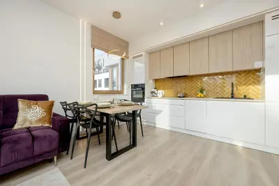Kuchnia lub aneks kuchenny w obiekcie Mokotów Stylish Apartment with Parking & Balcony by Renters Prestige