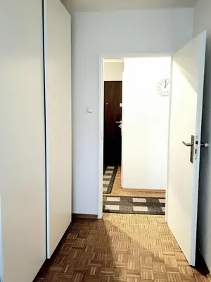 Plan piętra w obiekcie Wygodny dwupokojowy apartament pomiedzy lotniskiem a centrum