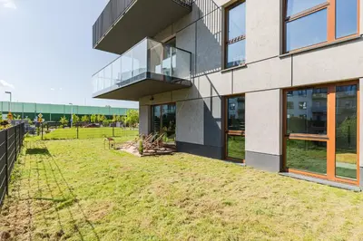 Ogród w obiekcie SuperApart Herbu Janina 4, Wilanów, szpital Medicover, Paley, parking