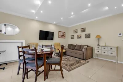 Telewizja i/lub zestaw kina domowego w obiekcie Kasprzaka Apartments - Balcony, Targi Expo - by Rentujemy