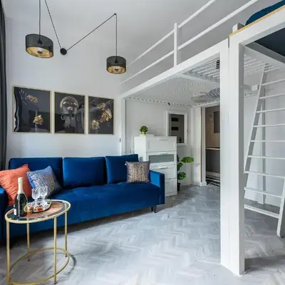 Historic Ghetto Wall Residence - Luxury Apartments by Central Station