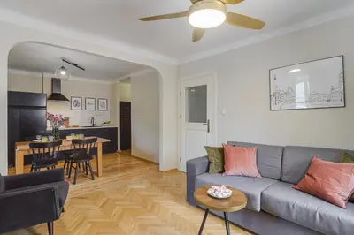Kuchnia lub aneks kuchenny w obiekcie Old Town Serviced P&O Apartments
