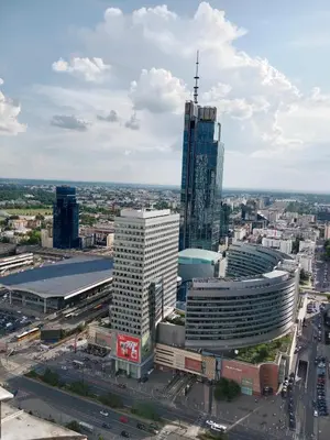 Widok na miasto Warszawa z tego apartamentu