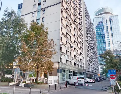 Budynek, w którym mieści się apartament