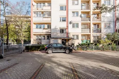 Budynek, w którym mieści się apartament