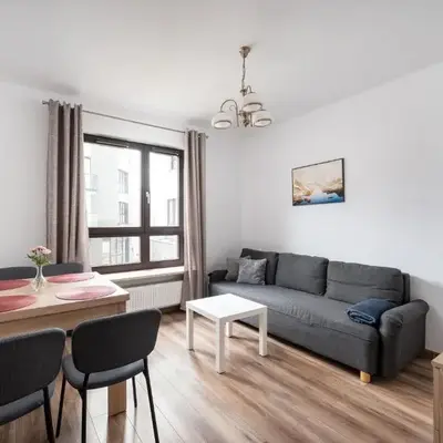 Metro Płocka Cosy Apartment by BookingHost