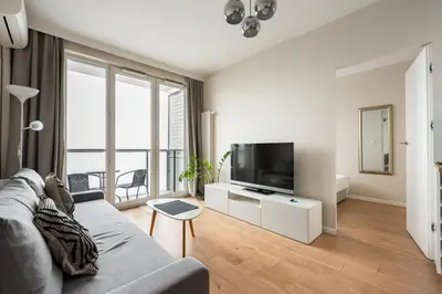 Telewizja i/lub zestaw kina domowego w obiekcie Business Mokotów Park 84 Apartment by BookingHost
