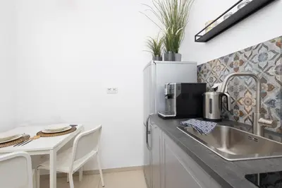 Kuchnia lub aneks kuchenny w obiekcie Apartament Gocławska SWPS PGE Narodowy Dworzec Wschodni Soho Factory