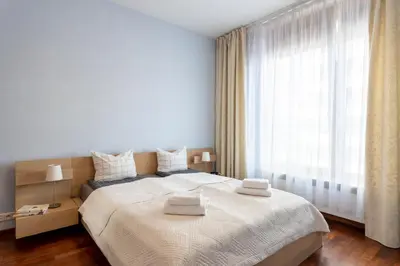 Łóżko lub łóżka w pokoju w obiekcie Urban Chic - One Bedroom Apartment - City Center&Stawki