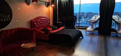 Centrum fitness w obiekcie Black Swan BDSM Erotic Apartament