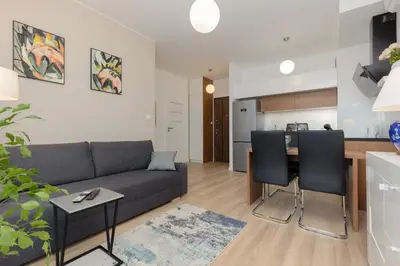 Kuchnia lub aneks kuchenny w obiekcie Sarmacka 23 apartment next to Medicover and Paley