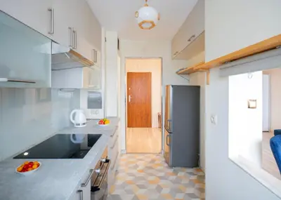 Kuchnia lub aneks kuchenny w obiekcie First Green Żoliborz Apartment 9