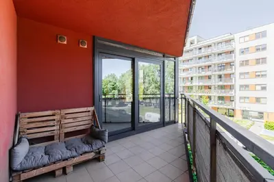 Balkon lub taras w obiekcie SuperApart Mińska 48 - Z dwoma balkonami