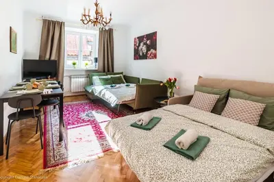 Telewizja i/lub zestaw kina domowego w obiekcie SuperApart Świętojańska 19, Old Town
