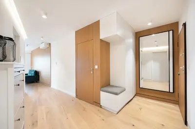 Telewizja i/lub zestaw kina domowego w obiekcie Solec Cristal Home Apartment by BookingHost
