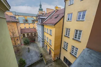 Budynek, w którym mieści się apartament