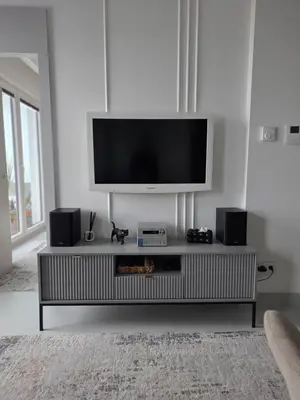 Telewizja i/lub zestaw kina domowego w obiekcie Luksusowy Apartament Bliska Wola SABA