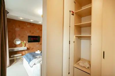 Telewizja i/lub zestaw kina domowego w obiekcie Apartament Marina dla 6 osób - Bezpłatny parking - dwie łazienki - duży taras - ekspres - Better Rental