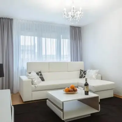 Comfy flat in the City center. Great view.