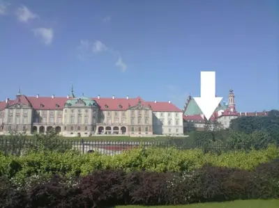 Budynek, w którym mieści się apartament