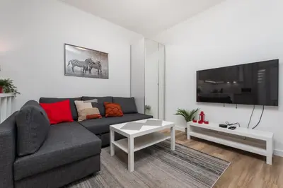 Telewizja i/lub zestaw kina domowego w obiekcie Oczapowskiego 2 by Homeprime