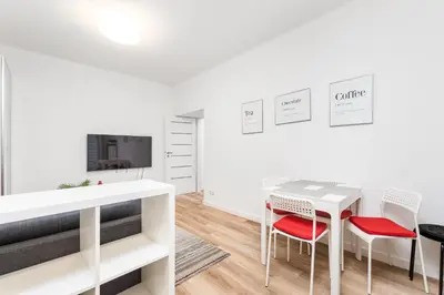 Telewizja i/lub zestaw kina domowego w obiekcie Oczapowskiego 2 by Homeprime
