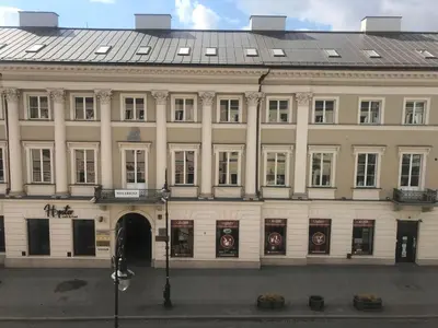 Budynek, w którym mieści się apartament