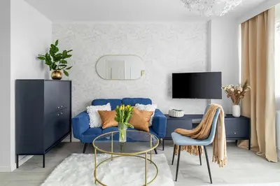 Telewizja i/lub zestaw kina domowego w obiekcie 2 x1 BR Deluxe Studio Apartments with AC only 900 m to Central Station