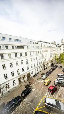 Budynek, w którym mieści się apartament